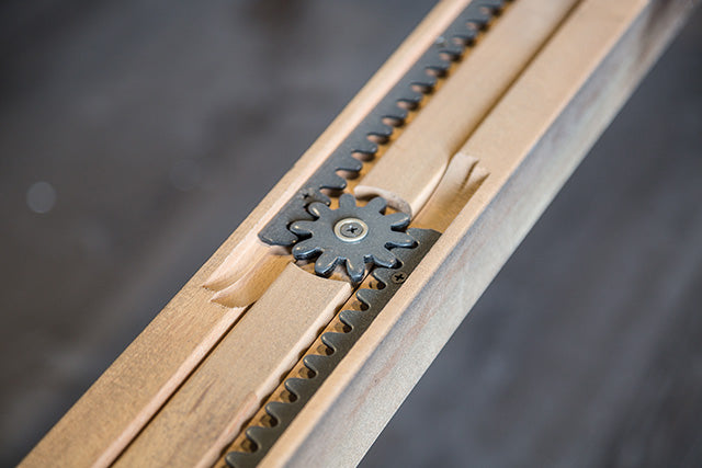 Hinwitz - 7 Pc Dining Table Set