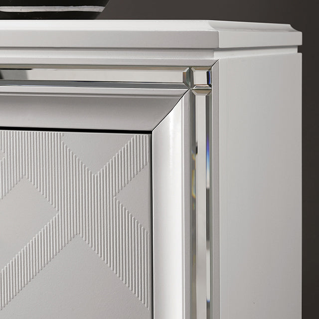 Emmeline - 5 Pc Queen Bedroom Set