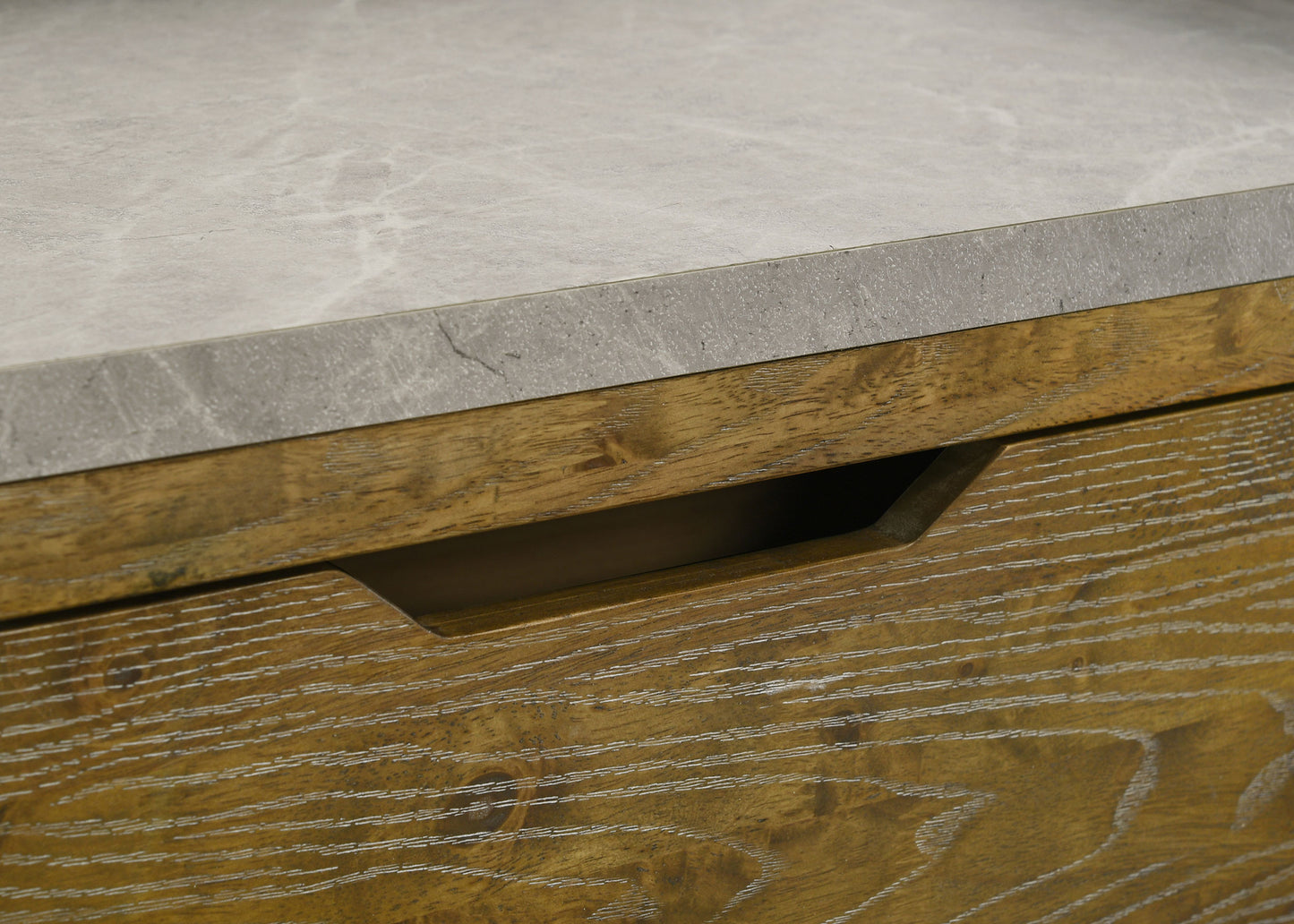 Henderson 4-piece Eastern King Bedroom Set Medium Oak