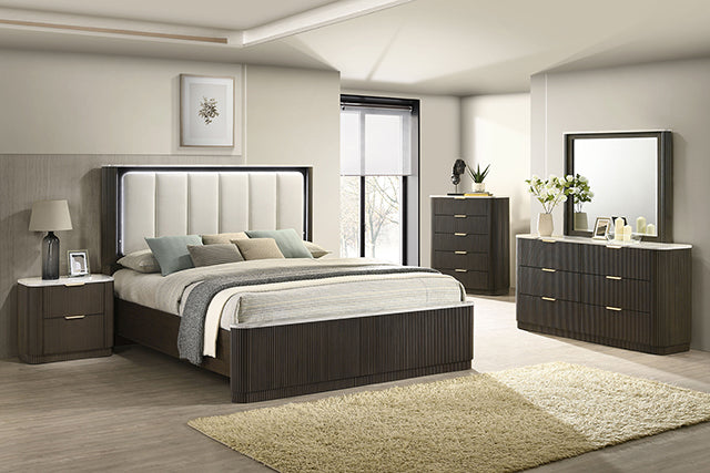 Lantrisant - 4 Pc Queen Bedroom Set