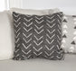 Hyde Park - Loveseat w/ Pillows