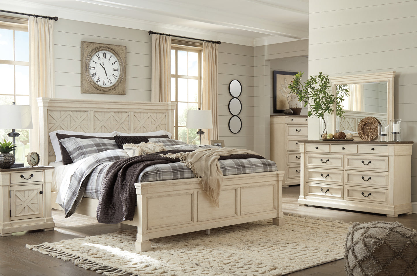 Bolanburg California King Panel Bed with Mirrored Dresser and Chest